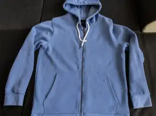 Mikina Reserved XL – Zachovalá, dobrý stav